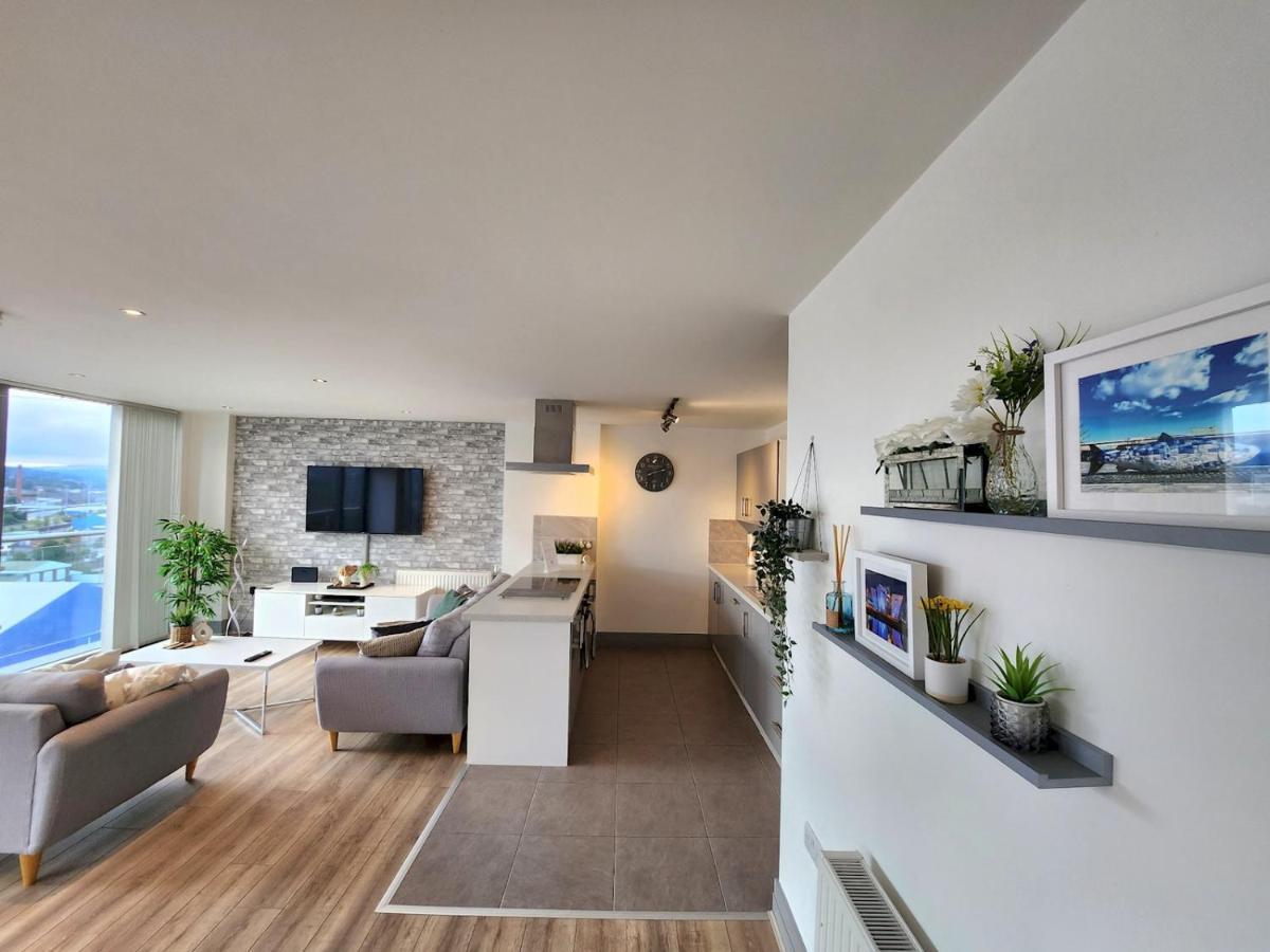 Pass The Keys Stunning Penthouse With Balcony Sunset Views Apartamento Belfast Exterior foto